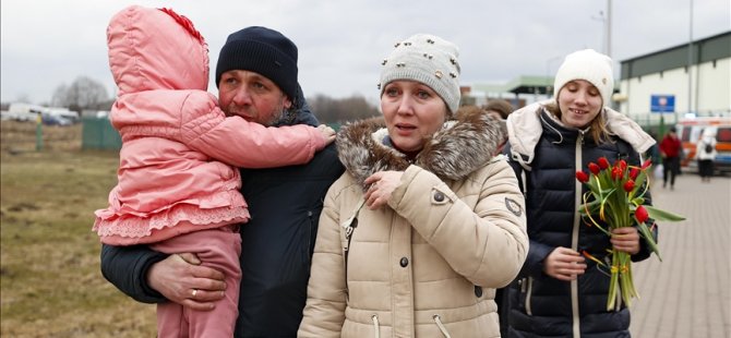 İngiliz Hükümeti Ukraynalı Mültecilere Zorlu Vize Süreci Nedeniyle Eleştirilerin Odağında