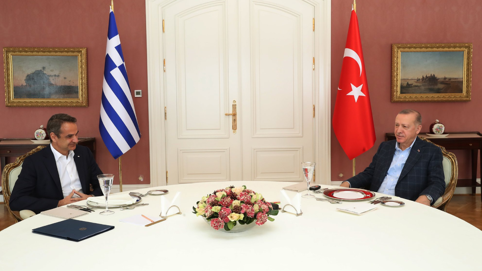 Erdoğan'la da görüşmüştü; Yunanistan Başbakanı Miçotakis'in Covid testi pozitif çıktı