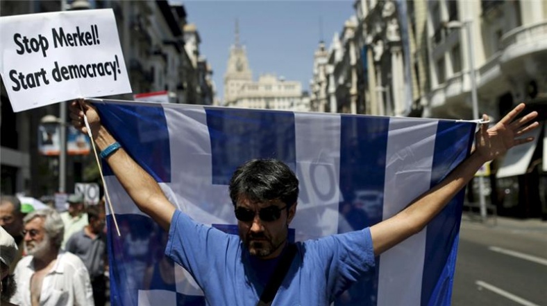 Yunanistan'da oyların %20'si sayıldı