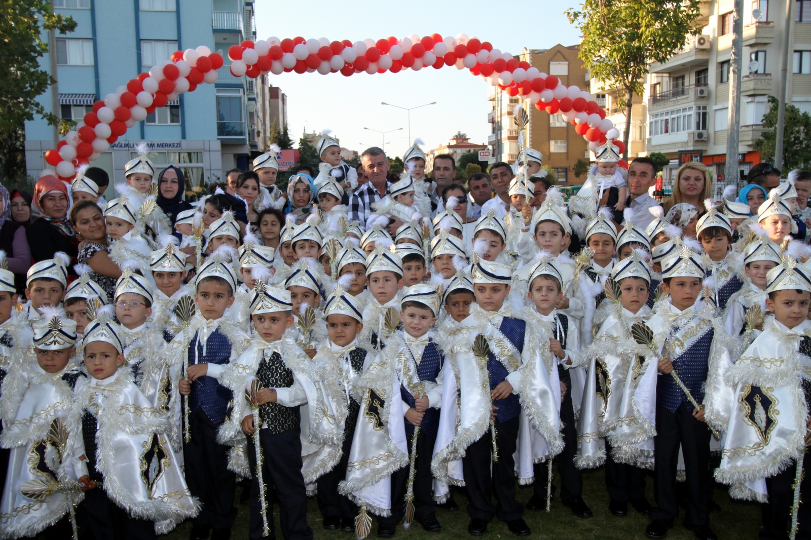 İhtiyaçlı ailelere "sünnet" müjdesi