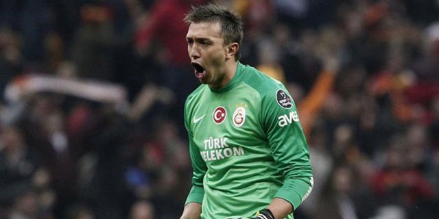 Muslera'ya müthiş teklif