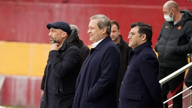 Nihat Kırmızı: Fenerbahçe’ye bir yıldız hediye edebiliriz