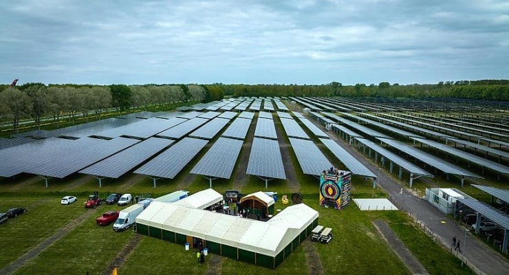 Dünyanın en büyük güneş enerji otoparkı açılıyor