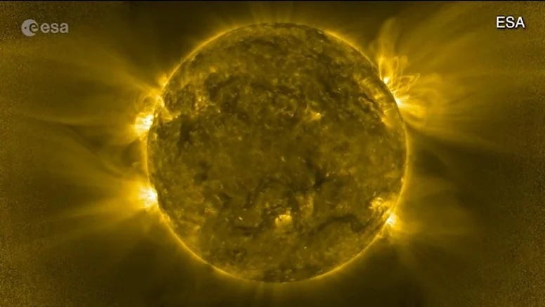 Solar Orbiter, Güneş’in hiç görülmemiş fotoğraflarını çekmeyi başardı