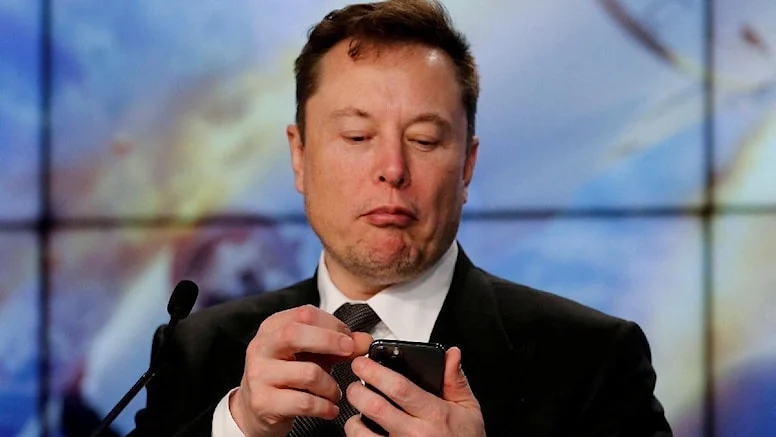 Elon Musk’tan Twitter açıklaması: “Muhtemelen yaşam standartlarımı artırmayacak”