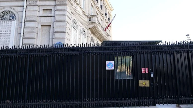 Katar’ın Paris Büyükelçiliği’nde bir kişi öldü