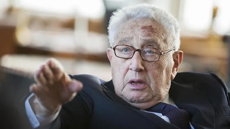 Eski ABD Dışişleri Bakanı Kissinger: Ukrayna, Rusya’nın şartlarını kabul etmeli