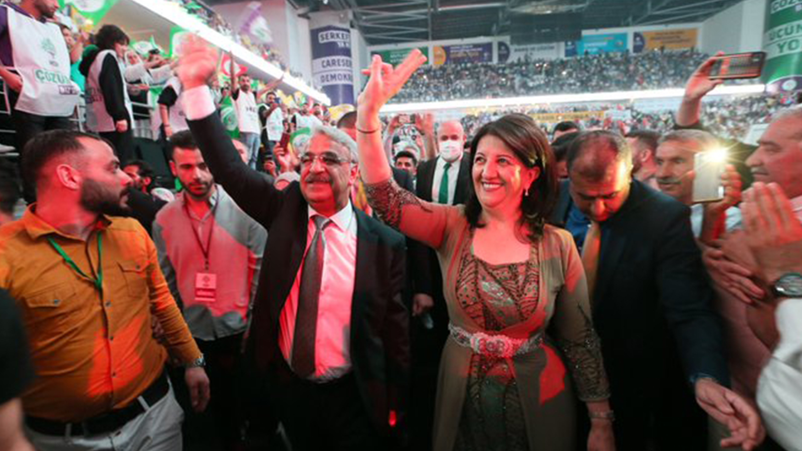 Pervin Buldan ve Mithat Sancar yeniden HDP Eş Genel Başkanı seçildi