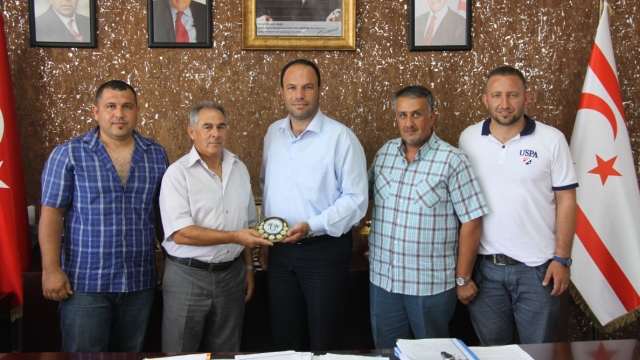 İskele Esnafından, Belediye Başkanı Sadıkoğlu’na ziyaret