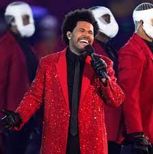 Grammy ödüllü şarkıcı The Weeknd konser esnasında sesini kaybetti