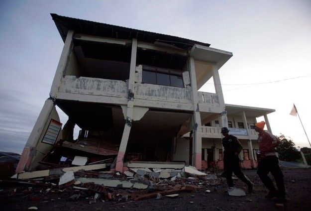 Endonezya'da deprem: 22 ölü