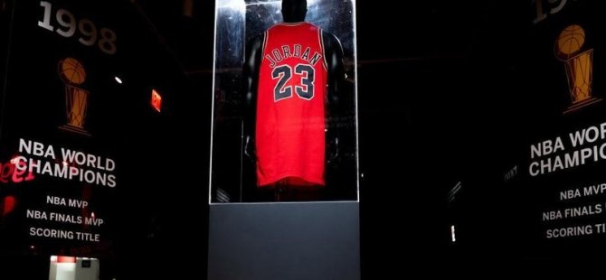 Michael Jordan’ın ‘son dans’ forması 10.1 milyon dolara satıldı