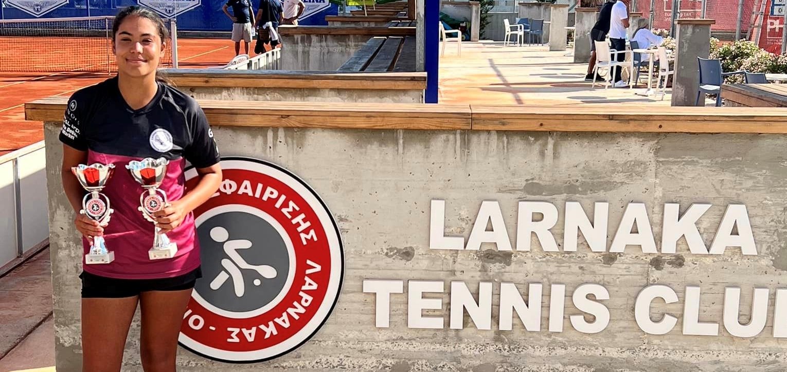 Elçin Özbilen, Larnaca’da düzenlenen turnuvada çifte şampiyonluk yaşadı
