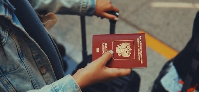 AB, Rus vatandaşlarına yönelik vize kısıtlamalarını sıkılaştırıyor