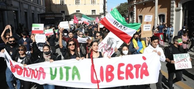 İtalya’da Mahsa Emini’nin ölümü protesto edildi
