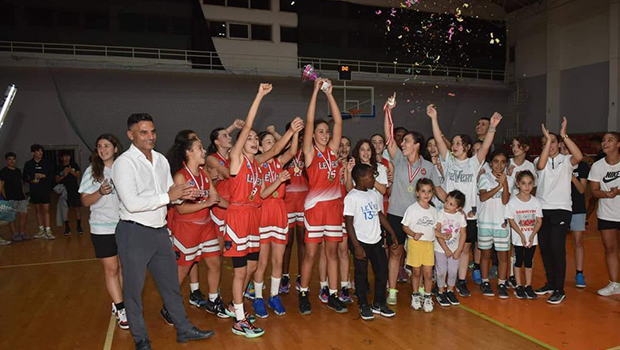 Basketbol U17 Kadınlar Ligi’nin şampiyonu LEVENTSPOR