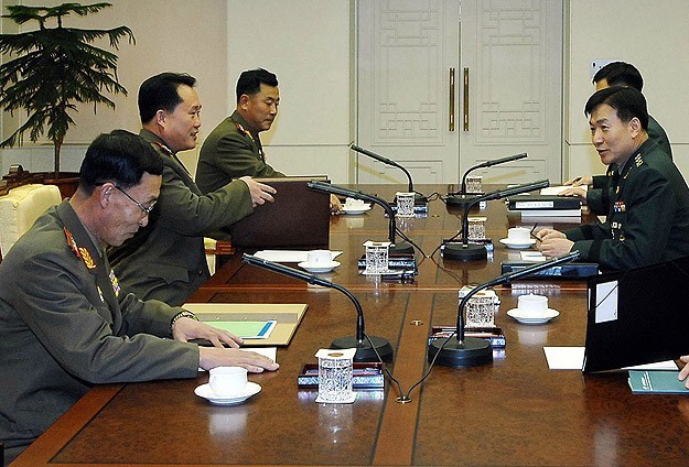 Güney ve Kuzey Kore yeniden masaya oturdu