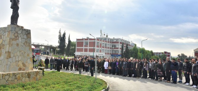 Yakın Doğu Üniversitesi Kampüsünde  Büyük Önder Mustafa Kemal Atatürk anıldı