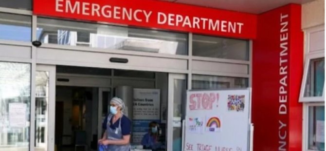 İngiltere’de acil servis krizi: ‘Yüzlerce kişi ölüyor’
