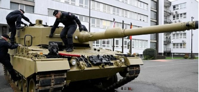 Almanya’dan Ukrayna’ya tank şartı: ‘ABD de göndermeli’