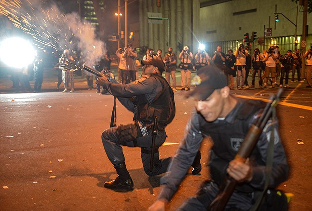 Brezilya'da grev dalgası