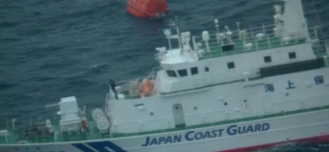 Japonya’da kargo gemisi battı