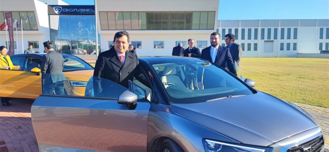 Mehmet Çakın, KKTC’nin yerli otomobili GÜNSEL’i ziyaret ederek test sürüşü yaptı