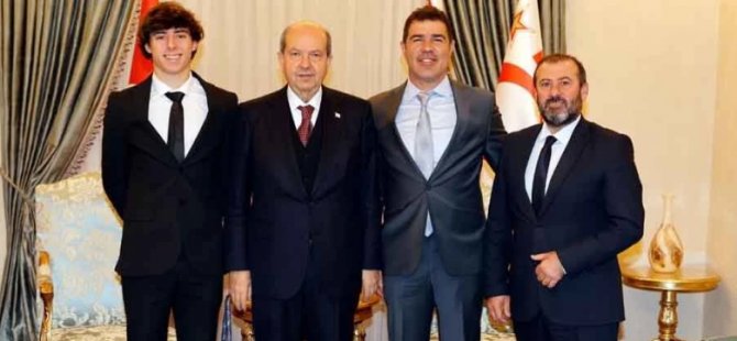 Cumhurbaşkanı Tatar, milli atlet Taygun Derviş ve antrenörü Celal Keleş’i kabul etti