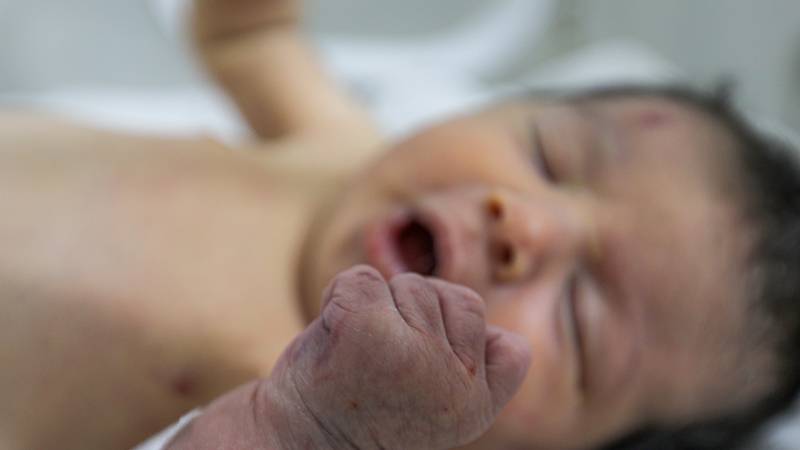Annesi enkaz altında doğum yapmıştı; bütün ailesini depremde kaybeden bebeğin kimsesi kalmadı