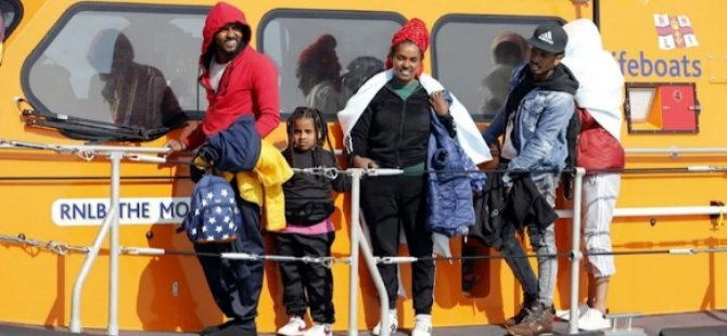 İngiltere’den seçim kampanyası: Göçmen tekneleri açıklaması