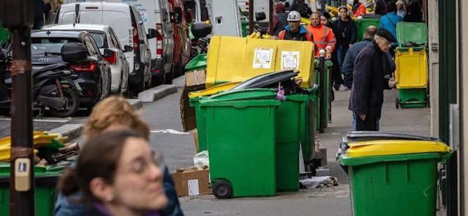 Grev büyüyor: ‘Paris açık hava çöplüğüne döndü’