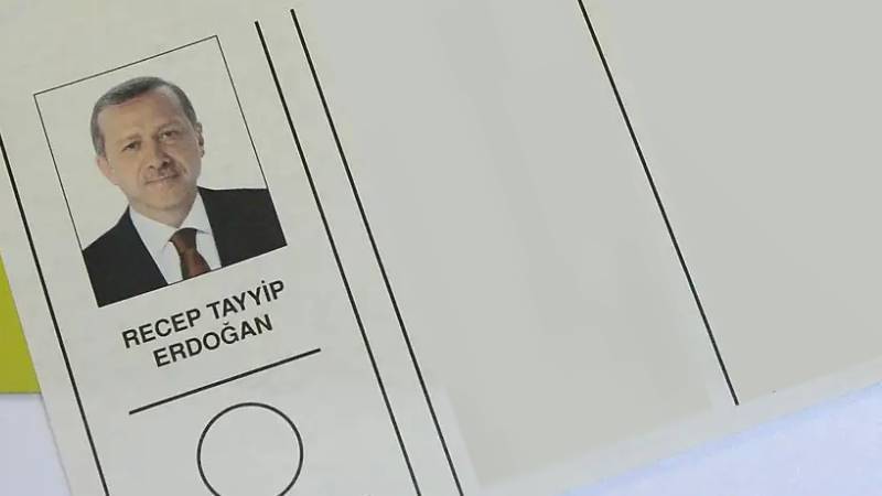 Eski YSK Başkanı: Erdoğan üçüncü defa aday olamaz