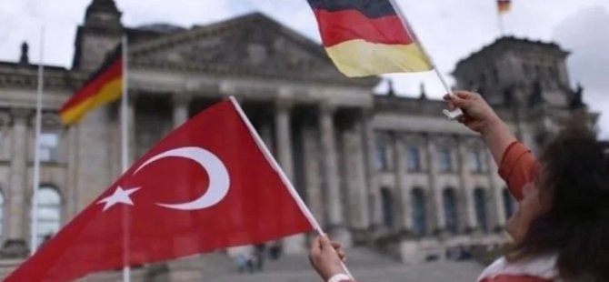 Almanya’da yeni yabancı işçi yasası: Türklere kapılar sonuna kadar açıldı