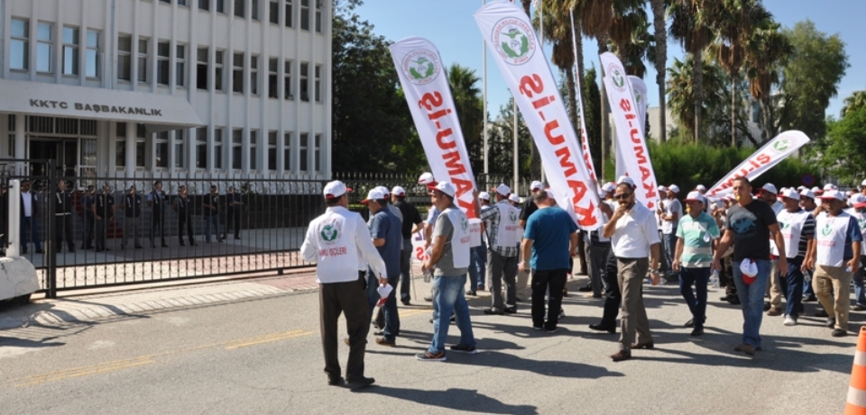 KAMU-İŞ'ten, Başbakanlık önünde eylem