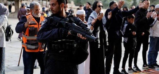 Kudüs’te tansiyon düşmüyor: İsrail polisi Filistinli gençlere müdahale etti