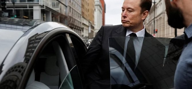 Elon Musk yapay zeka yarışına katılıyor