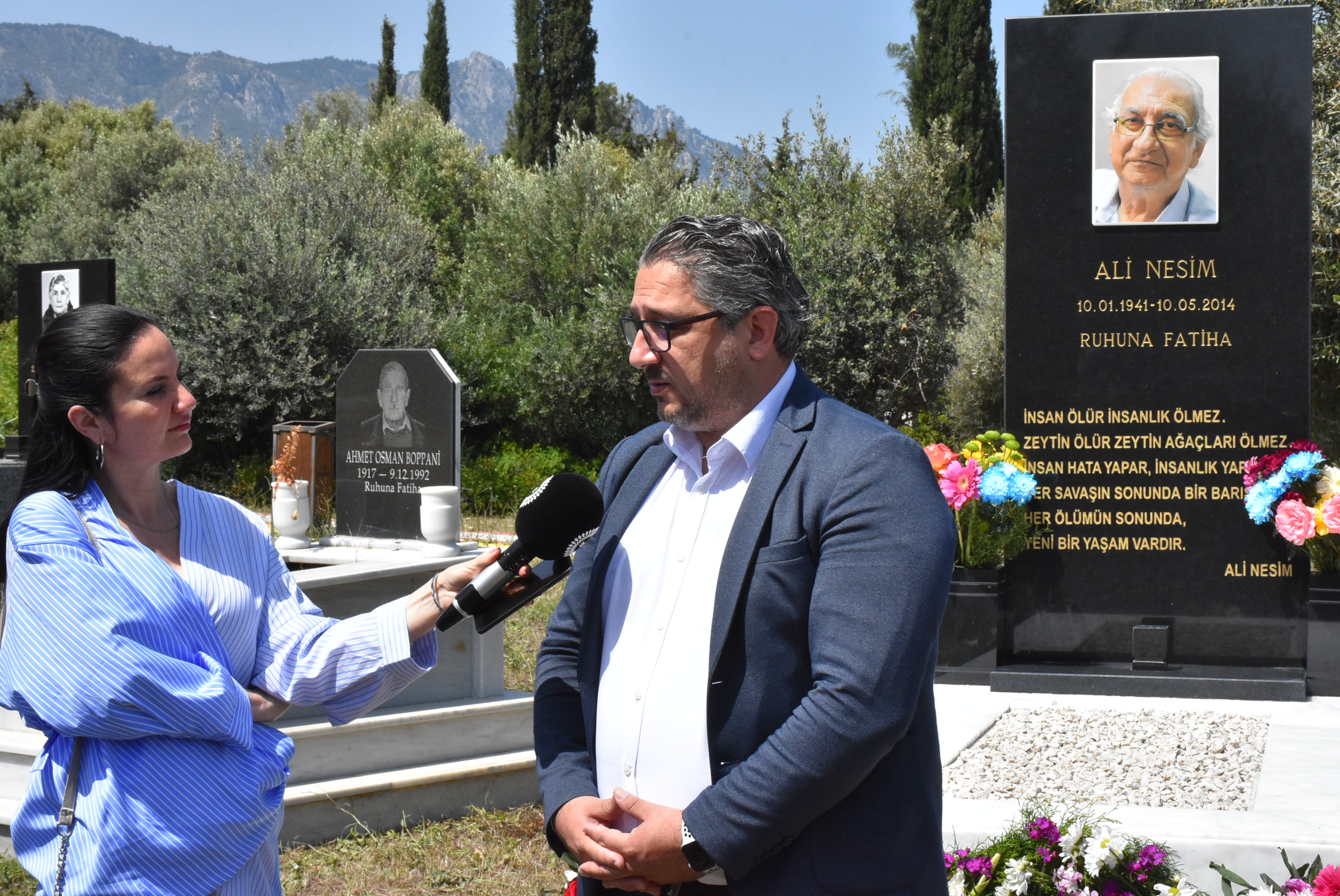 Şair ve araştırmacı yazar Ali Nesim, Zeytinlik Mezarlığı’ndaki kabri başında anıldı