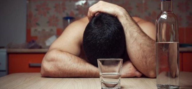 Yüksek oranda alkol tüketimi kas kütlesi kaybına yol açıyor