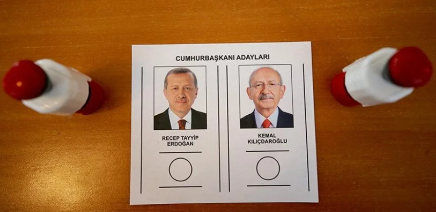 Türkiye'de oy verme işlemi 17.00'ye kadar sürecek