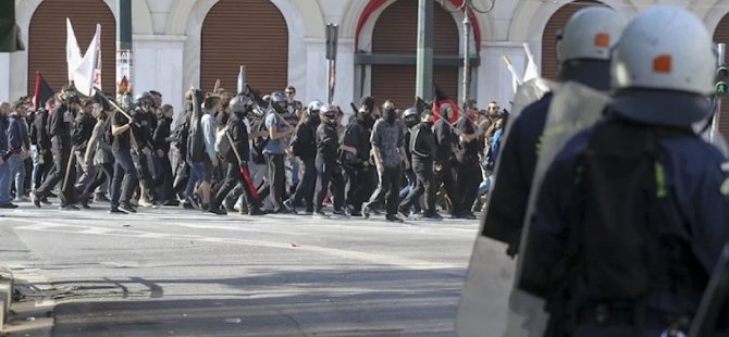 Yunanistan’da tersane işçilerinin grev süresi uzatıldı