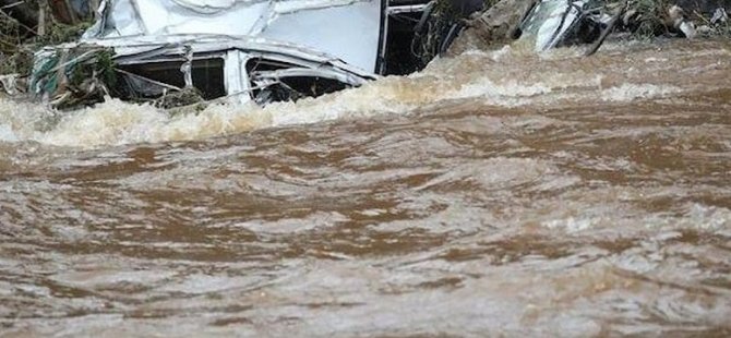 Sel felaketinde 42 kişi can verdi