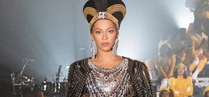 Mısır, Beyoncé’yi Kraliçe Nefertiti gibi gösteren sergiyi yasakladı