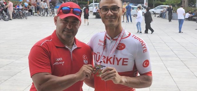 Kıbrıslı Türk bisikletçi Eral Aşina, kendi kategorisinde Türkiye Şampiyonu oldu