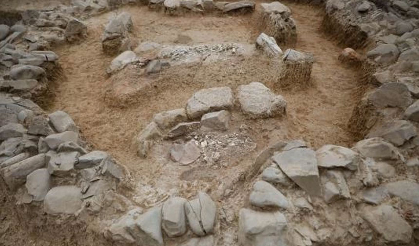Baf’a bağlı “Kuklia” (Kukla) köyünde arkeolojik kazılarda tarih fışkırdı