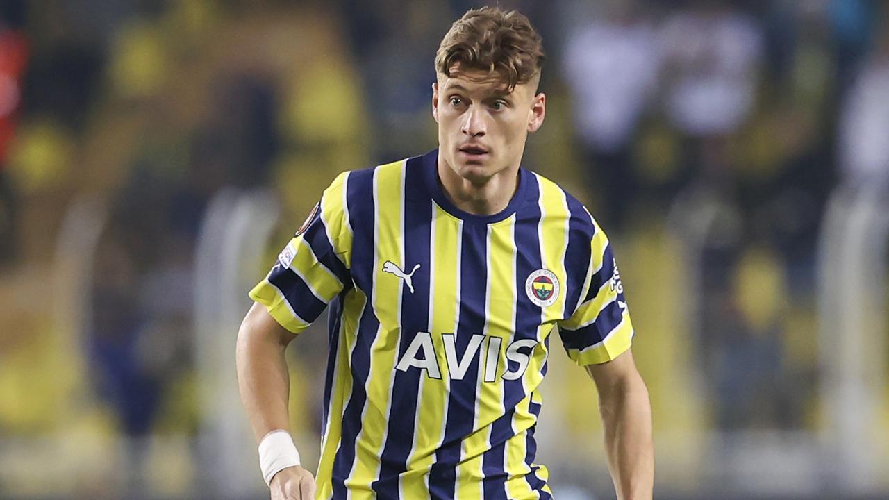 Fenerbahçe 3 oyuncuyla yollarını ayırdı