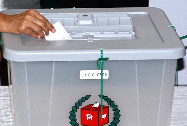 Bangladeş yarın seçime gidiyor