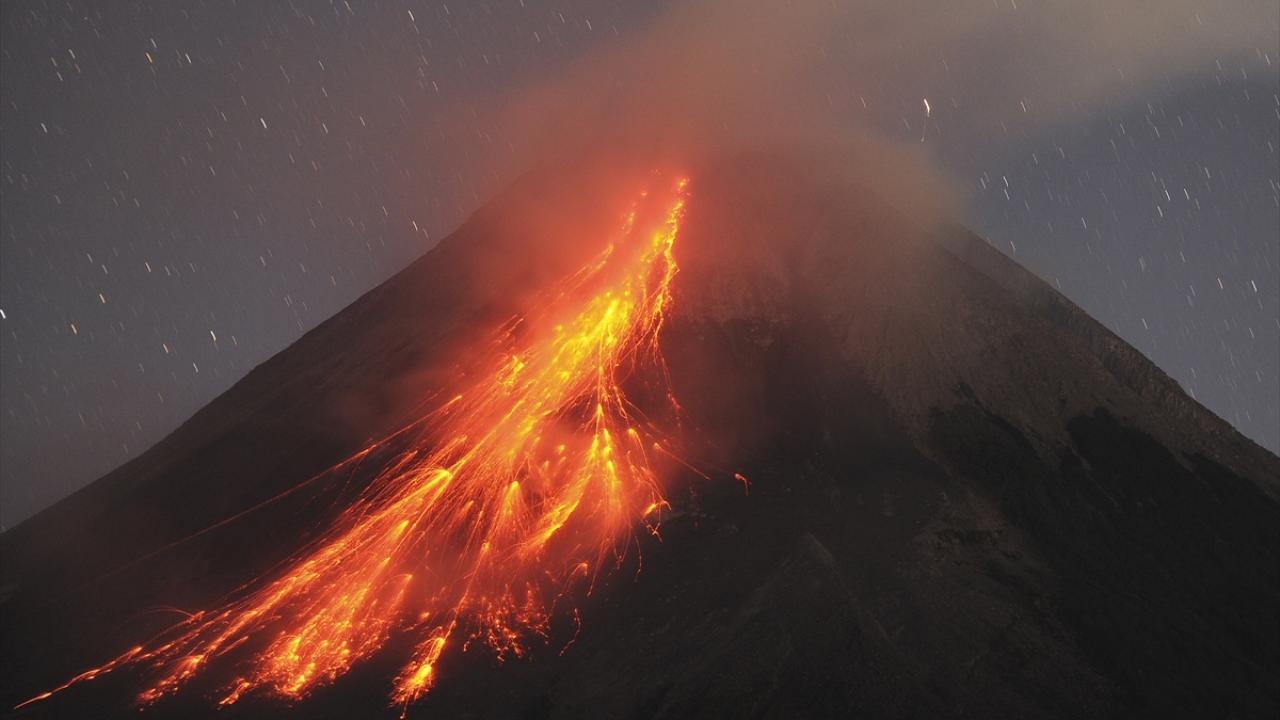 Şili'de Villarrica Yanardağı için alarm seviyesi yükseltildi