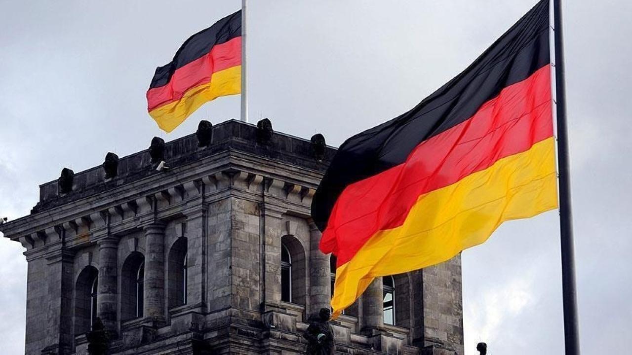 Almanya'nın ihracatı küresel ekonomideki durgunlukla gerilemeye devam etti