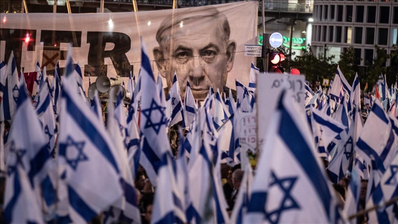 İsrail basını Netanyahu’yu savaş döneminde ülkeyi kötü yönetmekle eleştiriyor