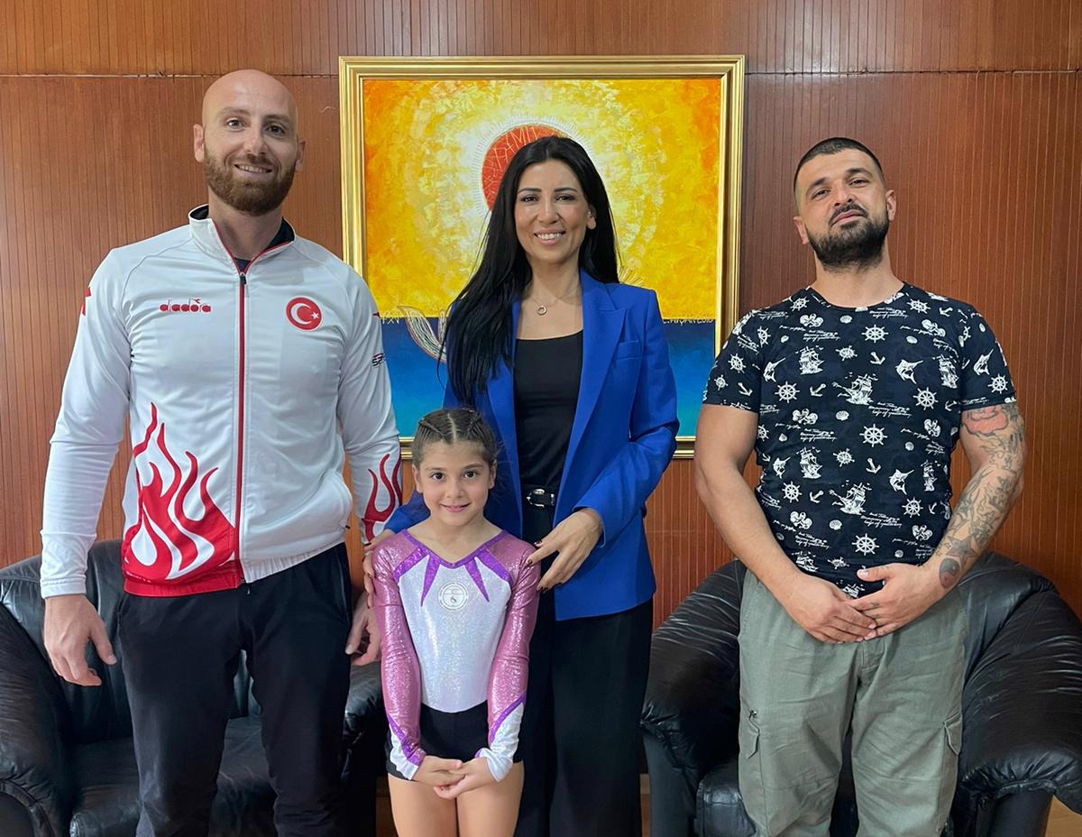 Özdenefe, İstanbul’ da düzenlenen Artistik Cimnastik Minik Kızlar Kulüplerarası Türkiye Şampiyonası’nda birincilik elde eden Jimnastik Sporcusu Nida Toko’yu  kabul etti